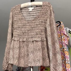 URBAN Romantics - Women top / leopard print / Size M / Long Sleeve